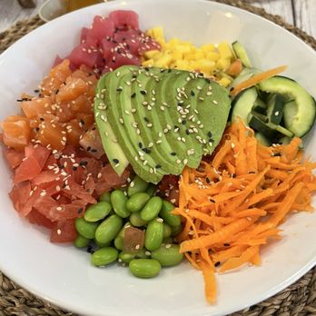 4. Mediterranean Bowl at D'Lite Bistro & Bakery